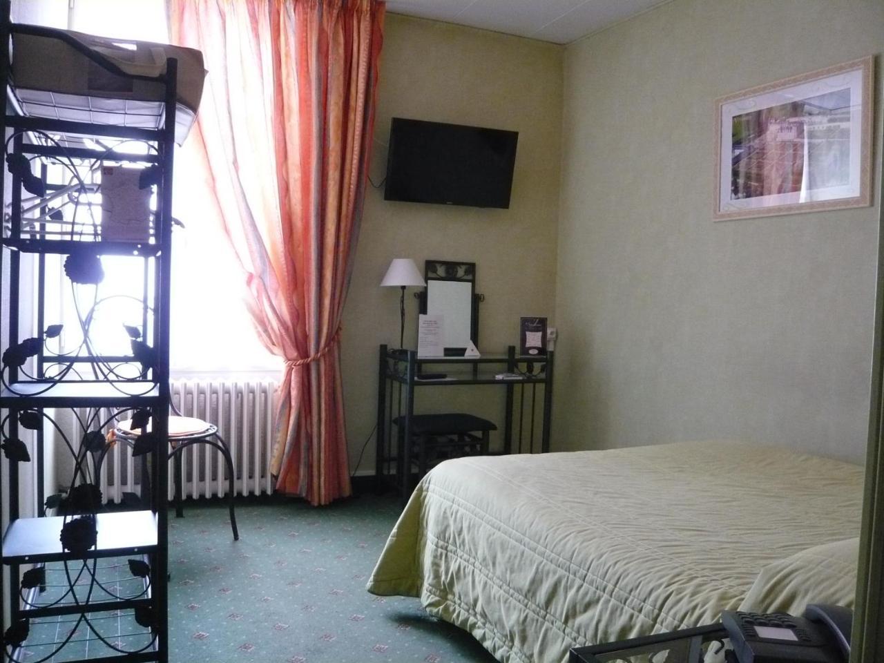 Hotel - Restaurant Saint Jacques Blois Exterior foto